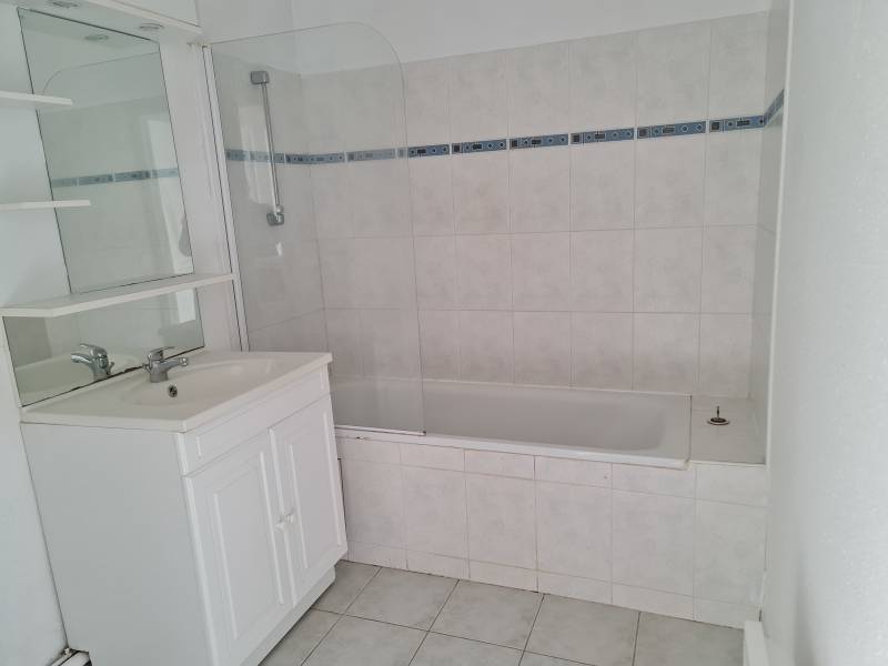 A acquérir en seine-martime 76 appartement 2 chambres avec place de stationnement privée