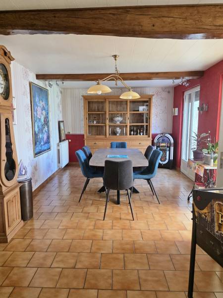 Proche Goderville, maison individuelle avec bâtiments sur grand terrain