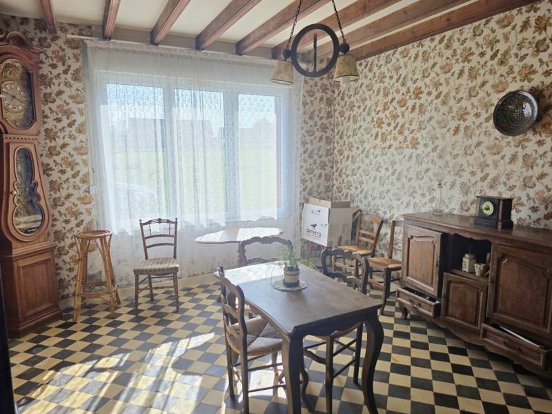 A la campagne proche de Fécamp, Longère de caractère à vendre avec grand bâtiment
