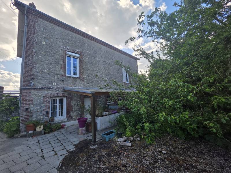 Achat d'une maison briques et silex sur ST LEONARD 76400