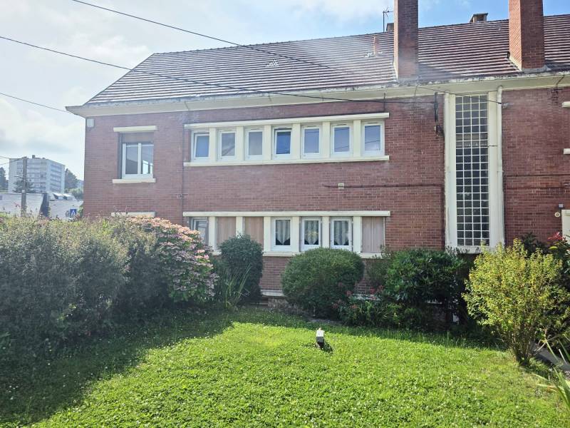 A vendre appartement avec jardin en plain-pied entre la plage et centre ville de FECAMP