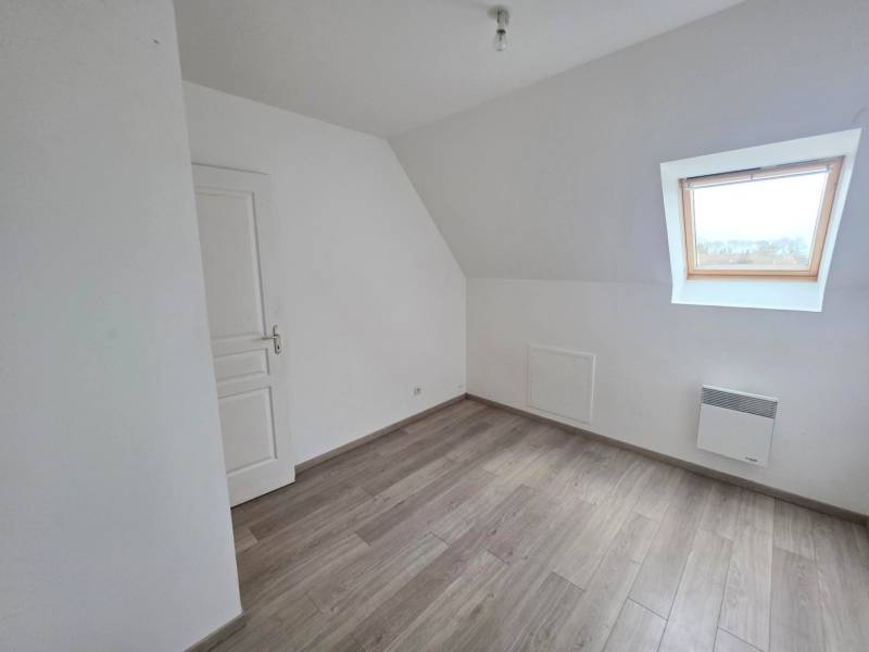 dans village avec commerces proche Fécamp vente maison