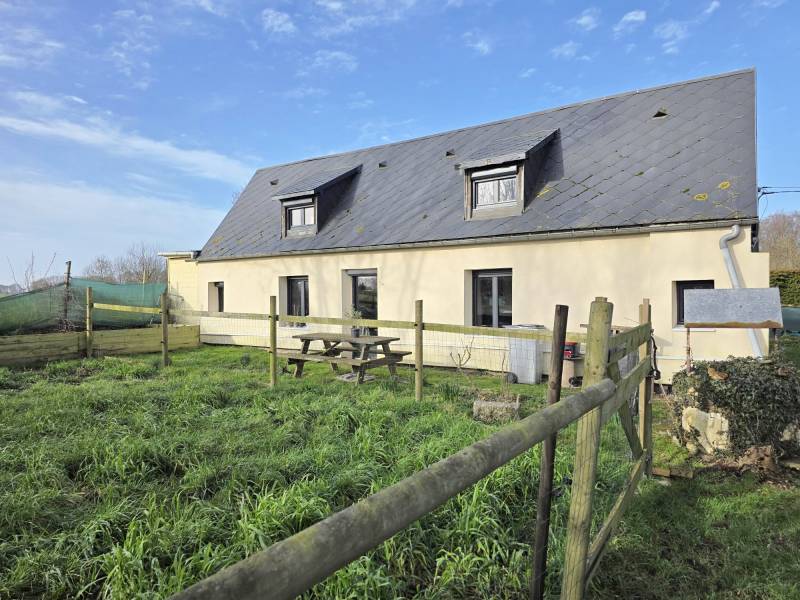 Maison individuelle rénovée avec grand terrain entre Fécamp et Terres-de-caux