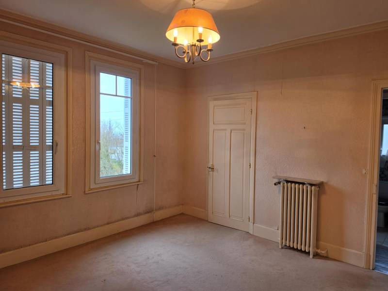 Maison Anglo-Normande avec 4 chambres : A vendre à Fécamp maison avec jardin