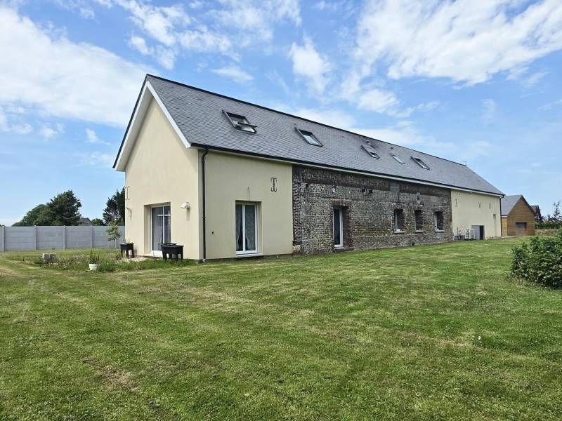 Longère rénovée à vendre proche Criquetot-l'Esneval – 4 chambres, vie de plain-pied, garage et dépendance