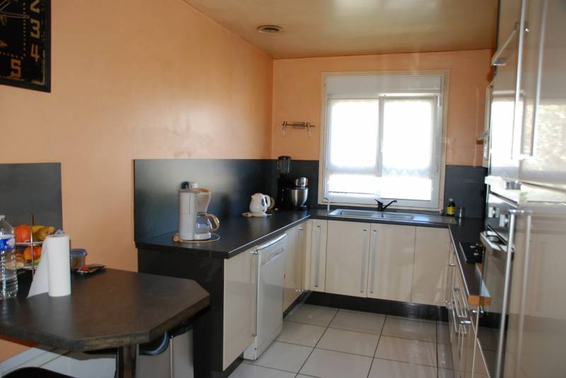 PROCHE DE FECAMP PAVILLON EN BON ETAT GENERAL A VENDRE 76