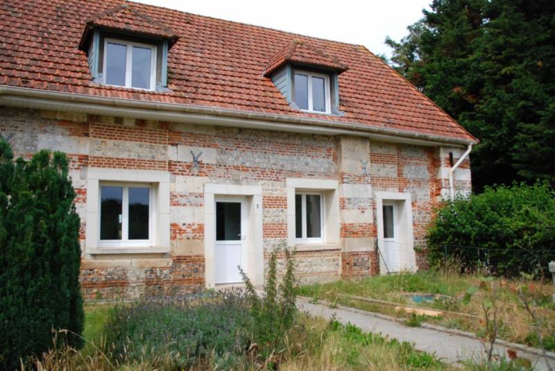 maison briques et silex a vendre 76400