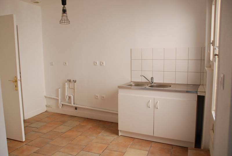 Hyper centre-ville de Fécamp 76400, maison de ville avec petit extérieur à vendre