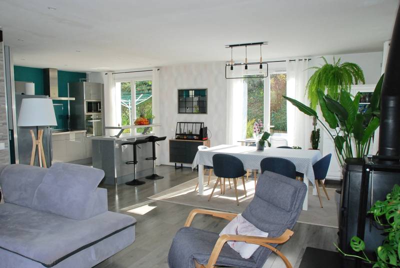 Superbe pavillon individuel avec sous-sol et jardin idéalement situé au calme à Fécamp