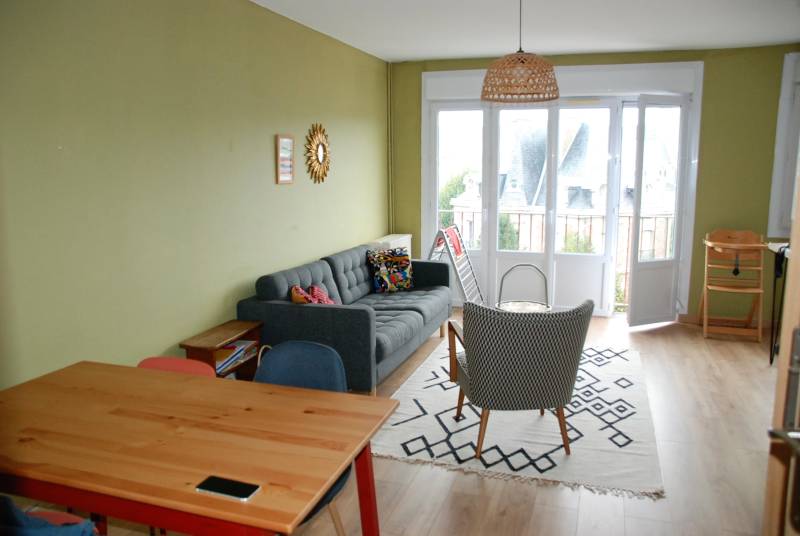 A vendre appartement de 60m² avec 2 chambres, dans une résidence proche des commerces