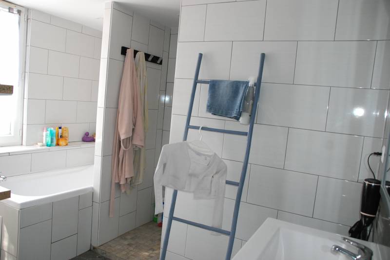 A vendre longère rénovée sur 2257m² dans un village proche de Valmont  