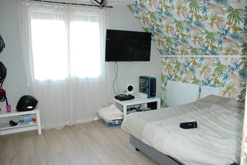 Très proche Fécamp, Pavillon 4 chambres avec sous-sol et jardin entièrement rénové