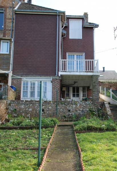 A vendre maison avec jardin très proche du centre-ville de FECAMP