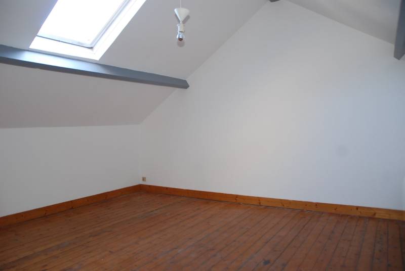 Hyper centre-ville de Fécamp 76400, maison de ville avec petit extérieur à vendre