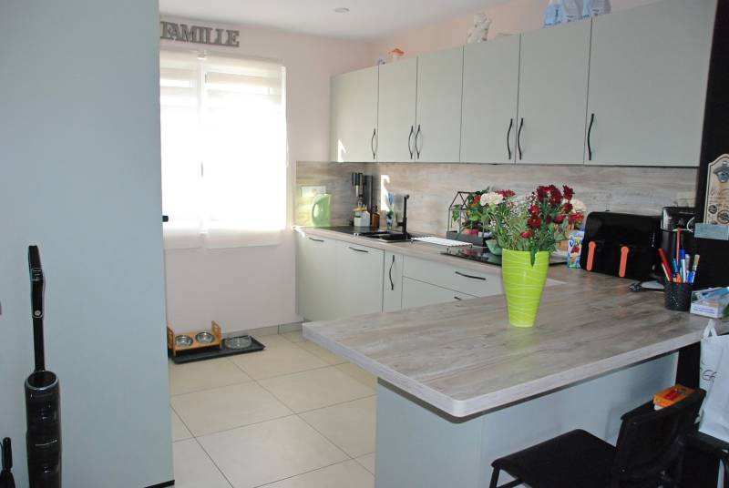 Très proche Fécamp, Pavillon 4 chambres avec sous-sol et jardin entièrement rénové