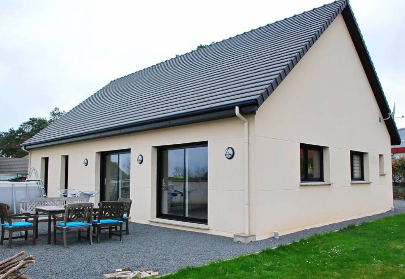 Achat pavillon récent de plain-pied lumineux avec beau volume situé à 2 pas de FECAMP  