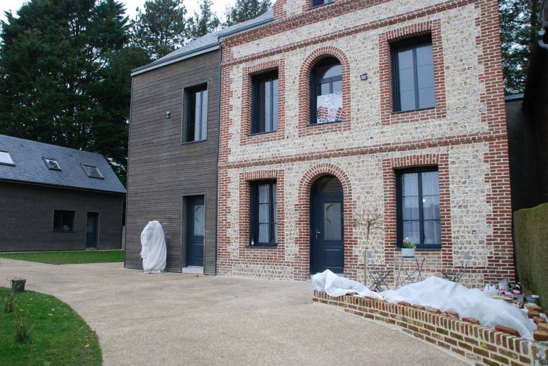 Maison rénovée brique et silex entre FECAMP 76400 et CANY-BARVILLE 76450
