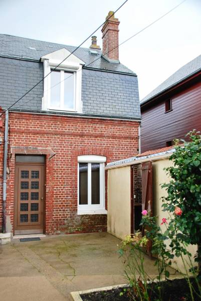 A vendre maison avec extérieur proche de la plage à FECAMP