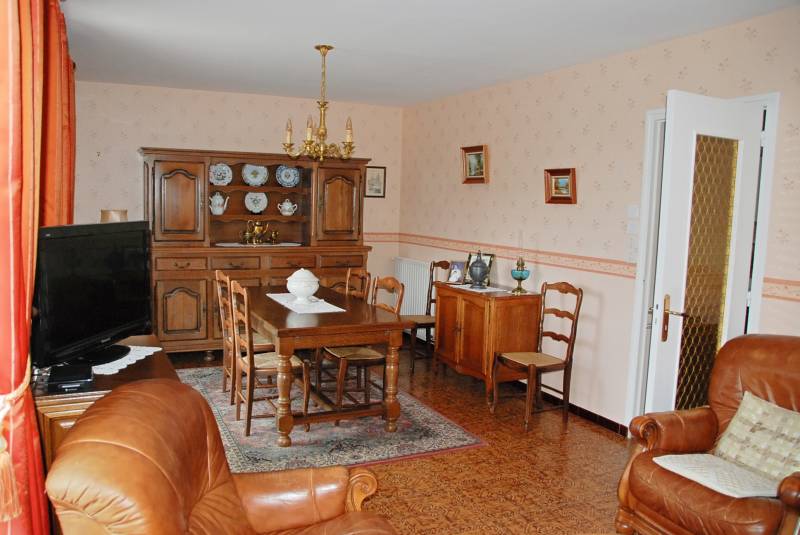 A vendre pavillon avec grand volume, jardin et sous-sol complet proche de FECAMP 76400