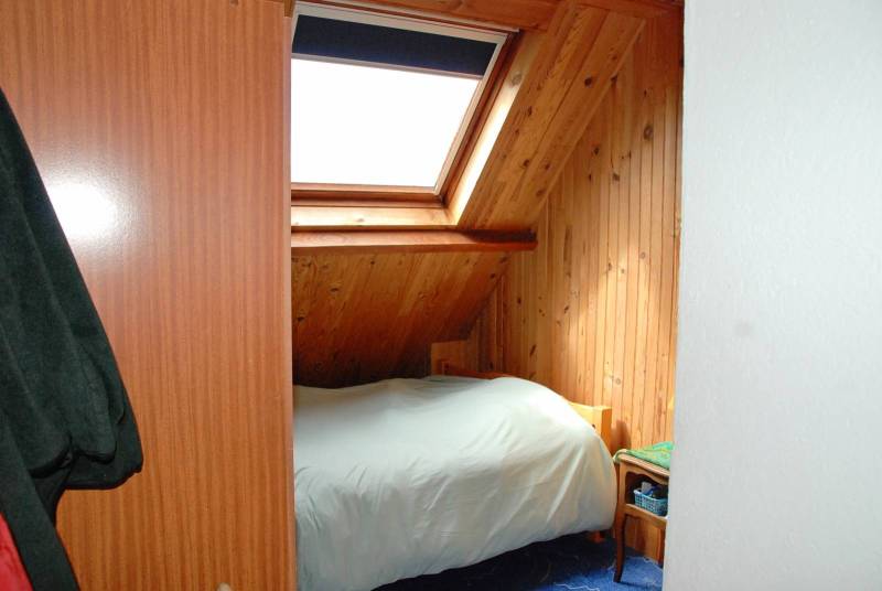 A VENDRE PAVILLON INDIVIDUEL AVEC BEAU VOLUME ET SOUS-SOL proche VALMONT