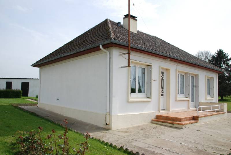 Axe Fécamp / Cany-Barville : proche des plages pavillon individuel avec jardin et garage a vendre