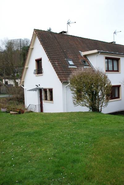 A VENDRE DANS UN QUARTIER RESIDENTIEL PROCHE DU CENTRE VILLE DE FECAMP PAVILLON