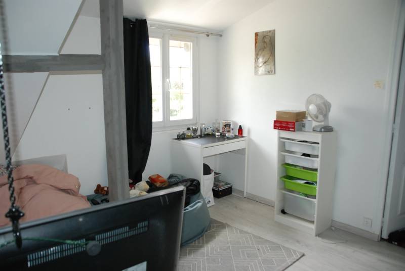LONGERE ENTIERE RENOVE A VENDRE AXE FECAMP ETRETAT VIVABLE DE PLAIN PIED