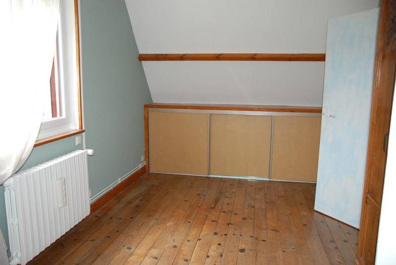 A VENDRE DANS UN QUARTIER RESIDENTIEL PROCHE DU CENTRE VILLE DE FECAMP PAVILLON