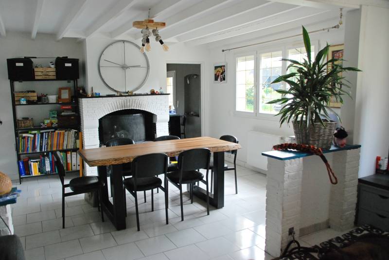 LONGERE ENTIERE RENOVE A VENDRE AXE FECAMP ETRETAT VIVABLE DE PLAIN PIED