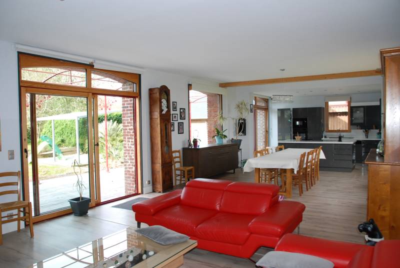 A VENDRE PROPRIETE 200 M² HABITABLE SUR 5300 M² A 2 PAS DE FECAMP 76400