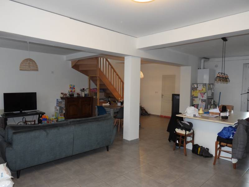 A vendre maison rénovée avec cour /  beaux volumes à FECAMP