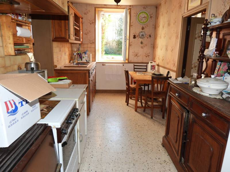 NEGOCIABLE Maison de caractère briques et silex avec grand jardin proche de Fécamp