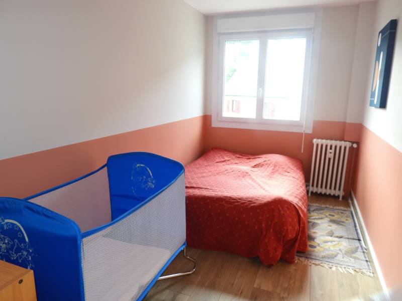 A vendre appartement de 60m² avec 2 chambres, dans une résidence proche des commerces