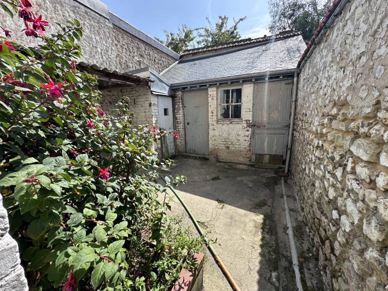 Achat maison à rénover à FECAMP dans une impasse très calme avec cour