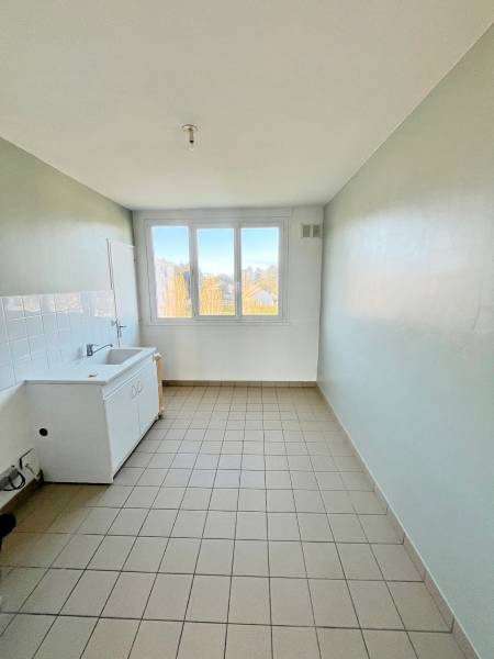 Appartement 2 chambres avec balcon et ascenseur à vendre proche commodités à FECAMP