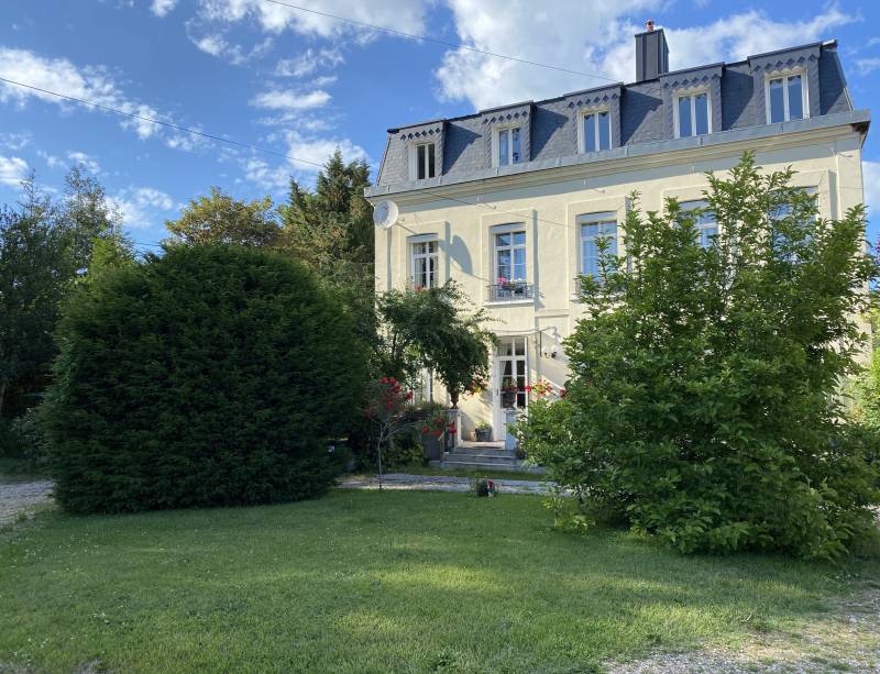Appartement à vendre à Fécamp : bien caractère avec grand volume et 3 chambres