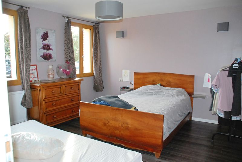 A vendre jolie longère proche de FECAMP 76400 avec possibilité de 6 chambres