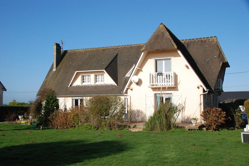 Pavillon à vendre beau volume proche FECAMP 76