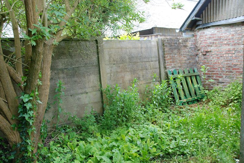 A vendre dans village côtier proche des PETITES ET GRANDES DALLES maison en bon état général avec 2 chambres 76540