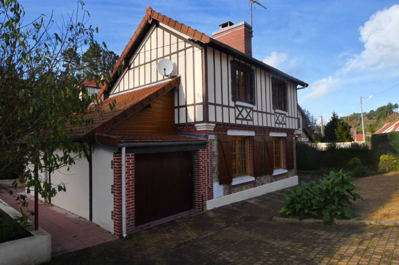 maison colombages proche FECAMP