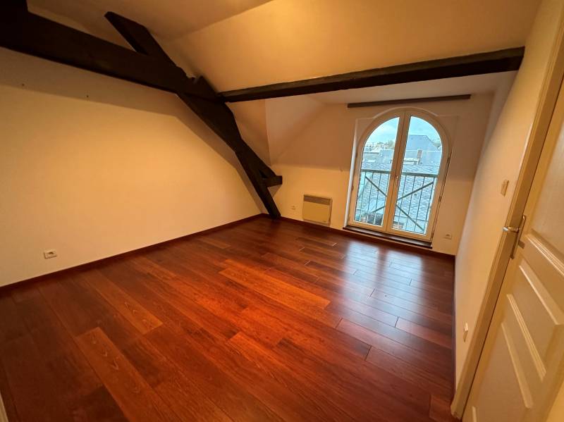 A vendre appartement rénové de 57m² idéalement situé dans le centre-ville de FECAMP  