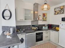 Charmante maison briques et silex en très bon état avec 3 chambres et jardin