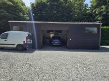 AXE FECAMP ETRETAT DANS UN BEL ENVIRONNEMENT PAVILLON SUR SOUS SOL ET DEPENDANCE SUR 3046 M²