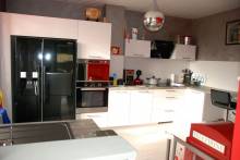 A vendre, belle maison rénovée située à 2 pas de FECAMP avec jardin de 550m² 