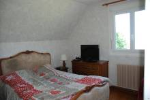 AXE FECAMP ETRETAT DANS UN BEL ENVIRONNEMENT PAVILLON SUR SOUS SOL ET DEPENDANCE SUR 3046 M²