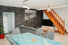 A vendre grande longère rénovée idéalement située très proche de FECAMP  