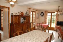 A la campagne maison avec grande pièce de vie et jardin