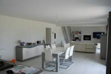 A vendre à 30 kms de le HAVRE 76600 maison 5 chambres sur grand terrain avec garage