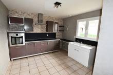 A vendre pavillon 130m² avec vie de plain-pied dans un village avec commerces et école, proche de FECAMP  