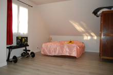 A visiter maison avec 2 chambres de plain-pied et grand jardin proche VALMONT